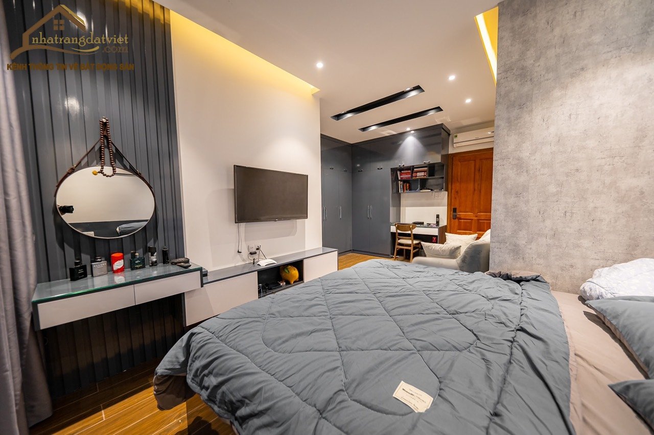 Bán nhà ba tầng khu đô thị Hà Quang 1, Nha Trang view sông rất đẹp