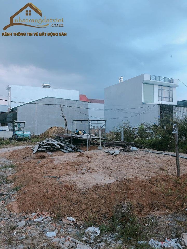 Bán Lô Góc 2 Mặt Tiền Sau Trường Lương Thế Vinh, Vĩnh Thạnh.