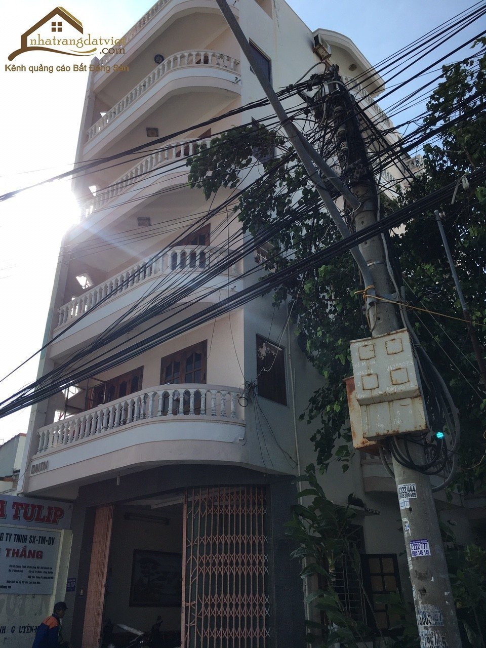 Bán khách sạn  hẻm lớn đường trần phú vĩnh nguyên