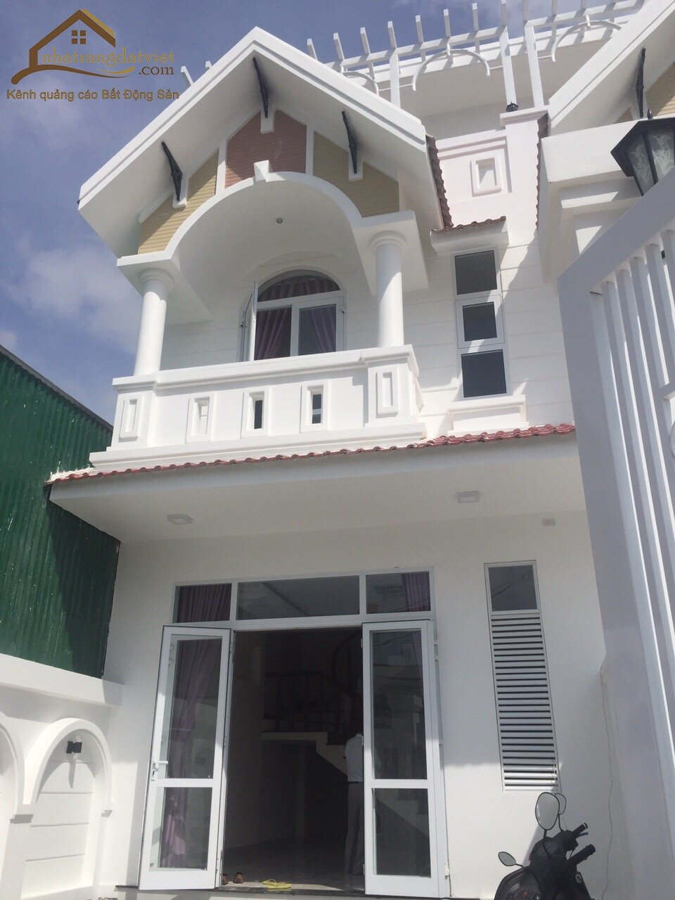 Bán nhà  mới thiết kế hiện đại cạnh ubnd xã vĩnh thạnh nha trang đường 11m