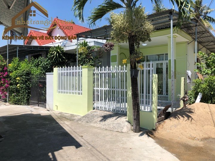 Bán nhà Vĩnh Hiệp giá rẻ, cách cầu dứa 300m