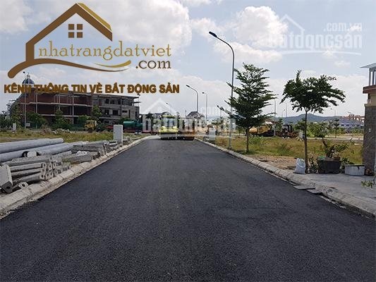 Bán lô 100m2 mặt tiền đường 27m hướng Đông, giá hấp dẫn