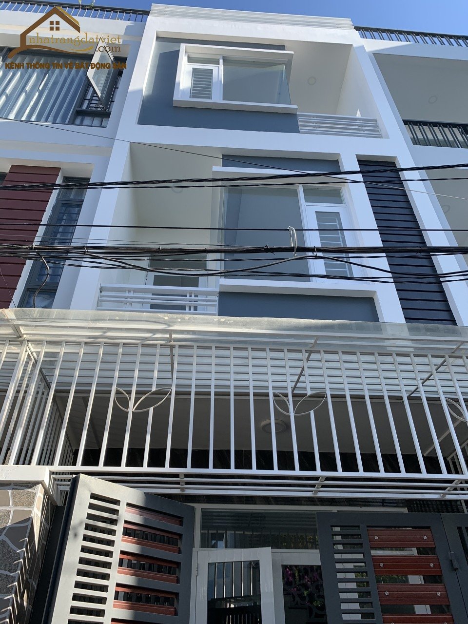 Bán nhà 3 tầng hẻm Đồng Nai, Phước Hải, Nha Trang.