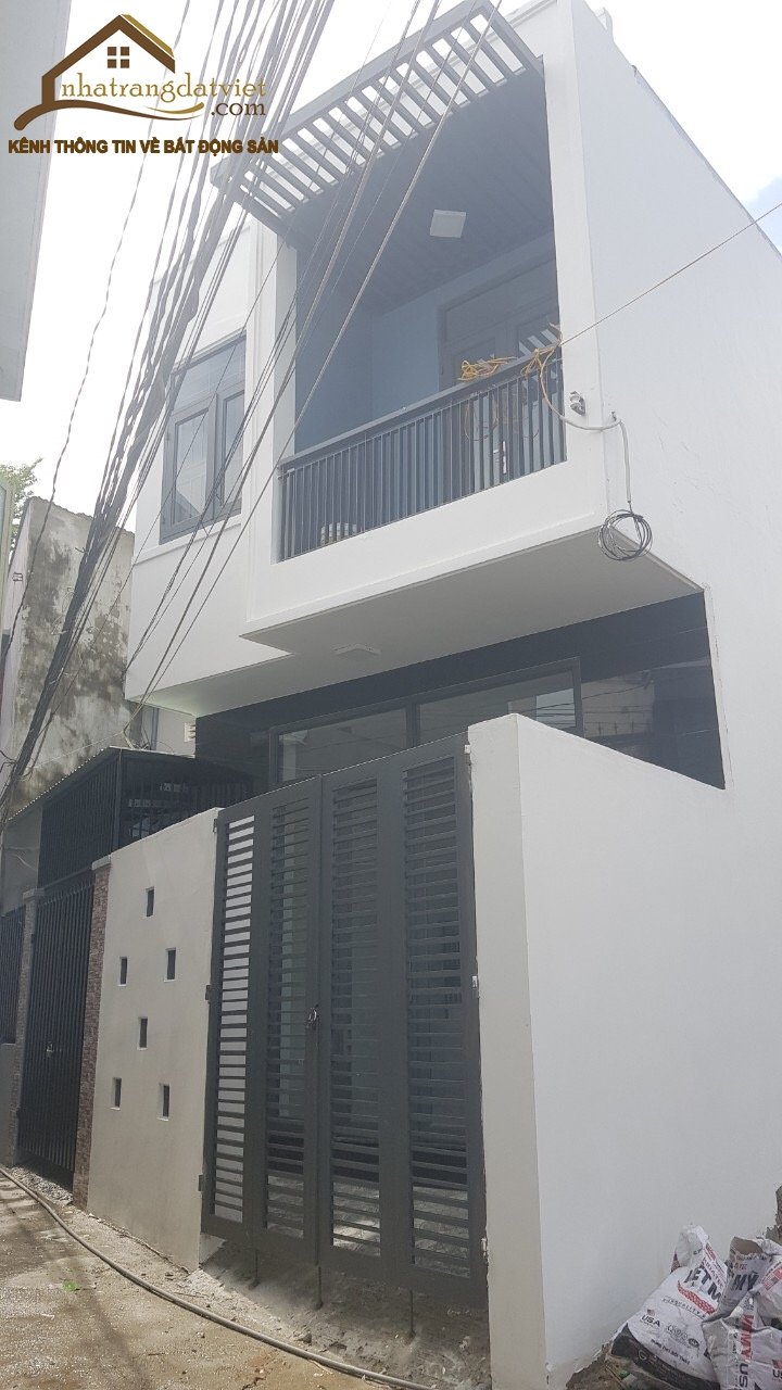 Bán nhà 2 tầng mới đẹp trung tâm phường ngọc hiệp nha trang giá chỉ 1.7 tỷ