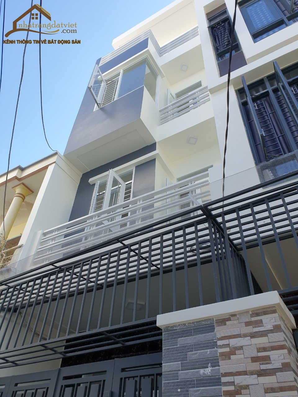 Bán nhà 4 tầng 3 tỷ 200tr sát chợ Đồng Nai, Phước Hải, Nha Trang.