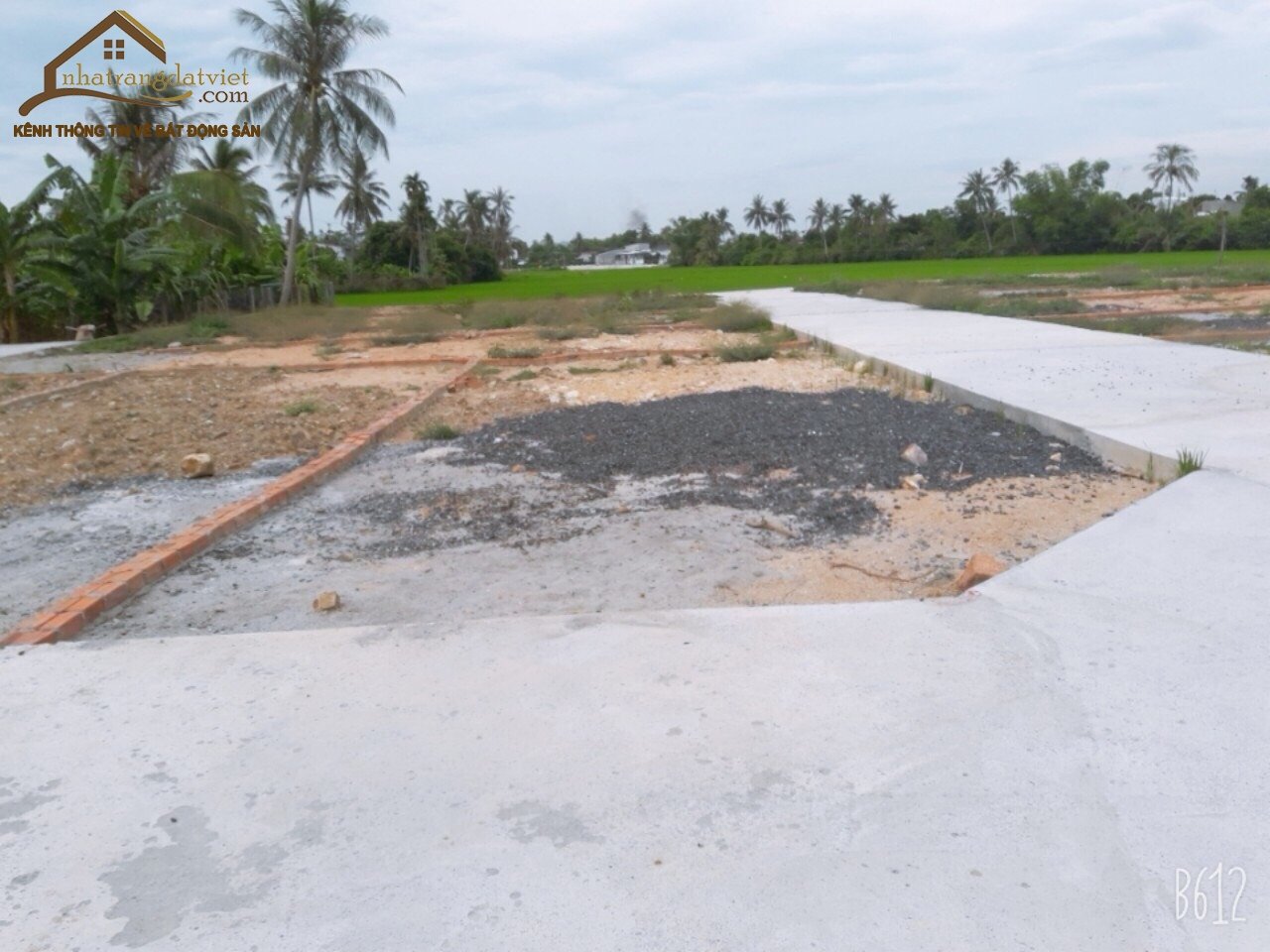 Cần bán nhanh lô 72m2 góc 2 mặt tiền, Vĩnh Trung, Nha Trang.