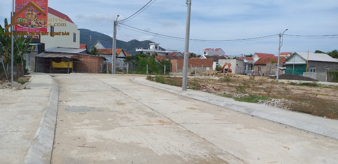 Bán lô đất 93,2m2 TDC Diên Khánh đường 8m Giá chỉ 750tr