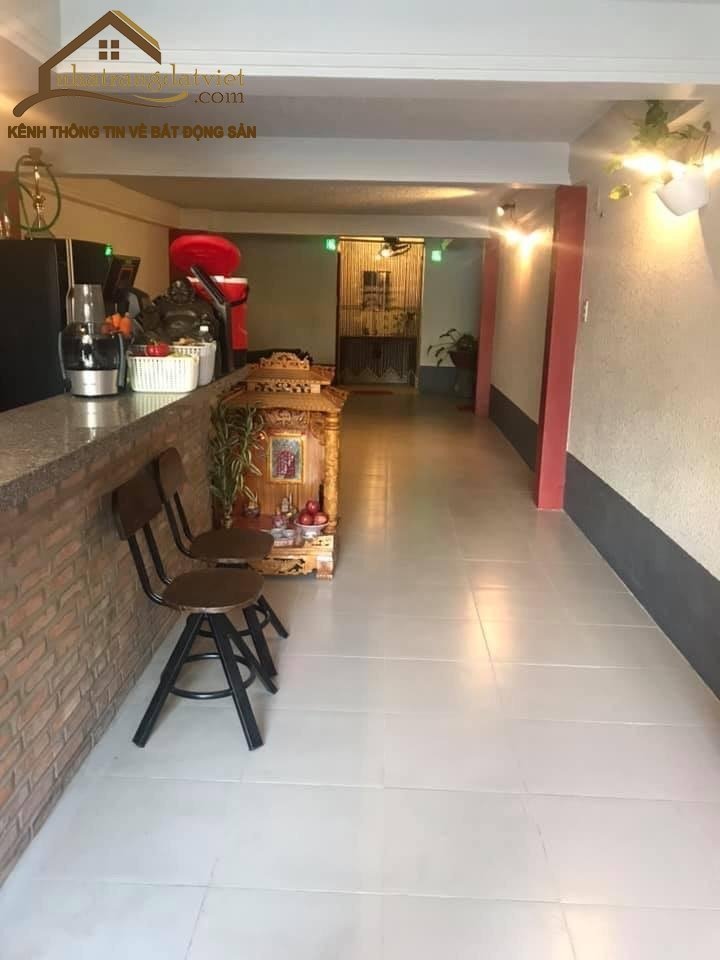 Nhà mặt tiền đường Trần Nhật Duật, Nha Trang. Thích hợp kinh doanh buôn bán.