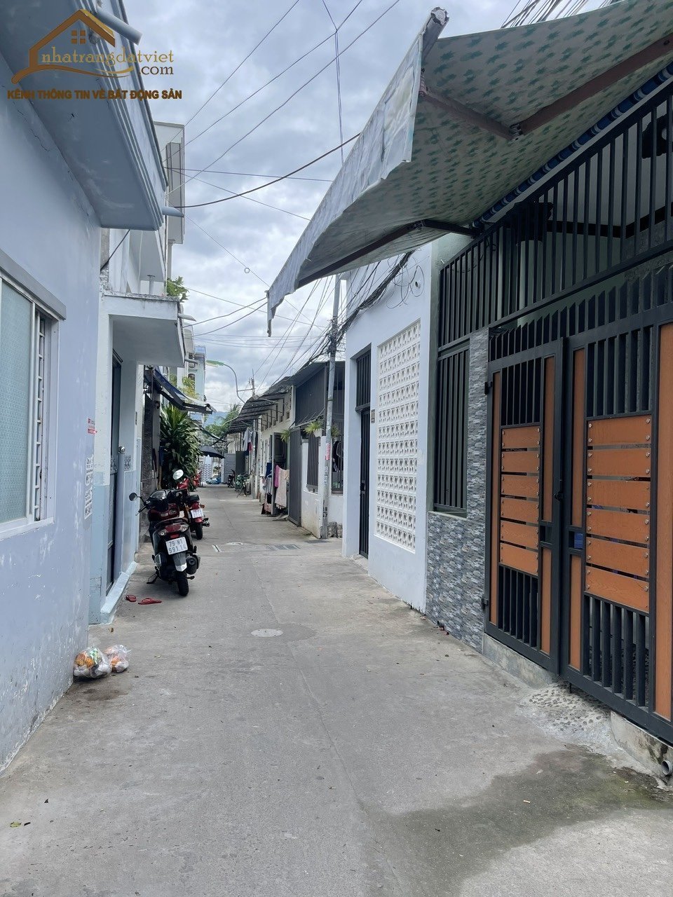 BÁN NHÀ RIÊNG HẺM 2 THÁNG 4 - P. VẠN THẮNG - NHA TRANG.