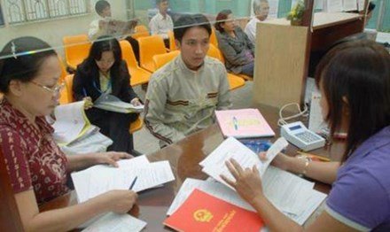 Hà Nội: Xử nghiêm cán bộ để xảy ra nhũng nhiễu trong cấp sổ đỏ