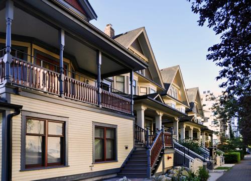 Canada lần đầu ti&ecirc;n đưa ra "b&aacute;o động đỏ" đối với thị trường nh&agrave; đất