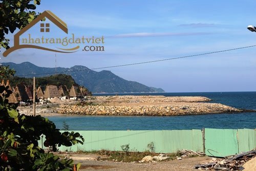 'Nàng tiên cá' phủ nhận việc lấn vịnh Nha Trang