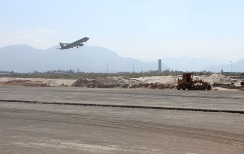 Khánh Hòa “ôm” không nổi sân bay Cam Ranh vì thiếu vốn