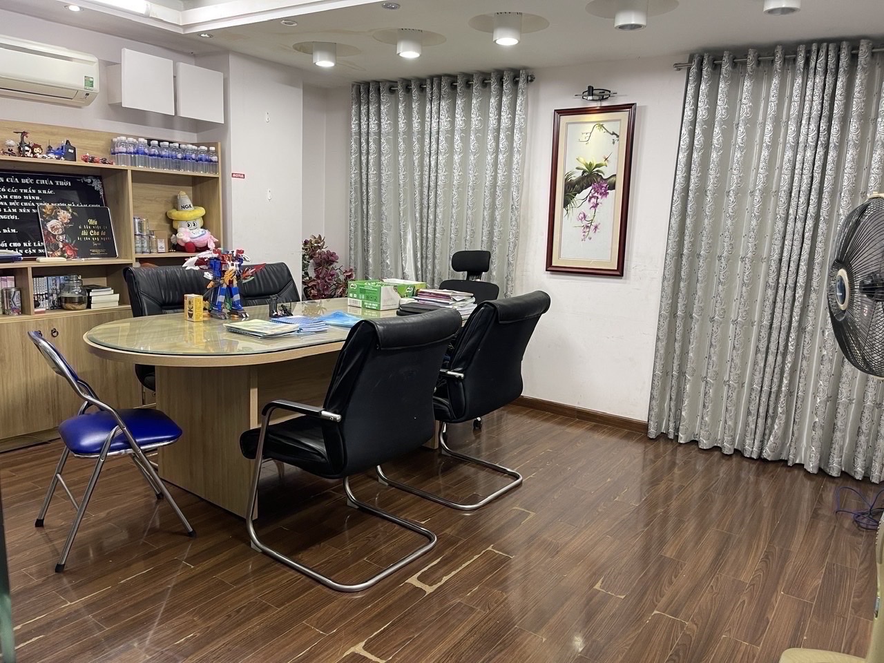 Bán nhà mặt tiền đường Trần Quý Cáp gần trung tâm thương mại Nha Trang chợ Đầm.