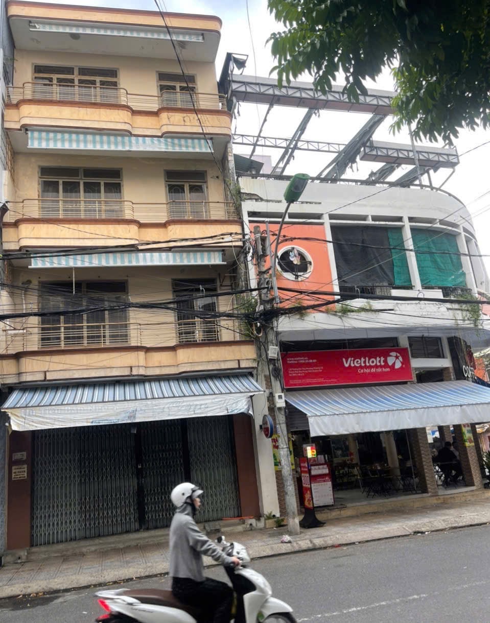 CHO THUÊ NGUYÊN CĂN NHÀ MẶT TIỀN ĐƯỜNG TÔ VĨNH DIỆN PHƯỜNG NHA TRANG.