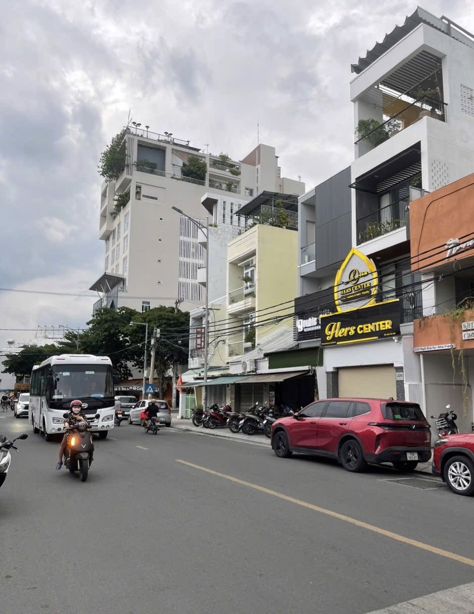 CHO THUÊ NHÀ NGUYÊN CĂN MẶT TIỀN ĐƯỜNG NGÔ GIA TỰ PHƯỚC TIẾN - PHƯỜNG NHA TRANG.