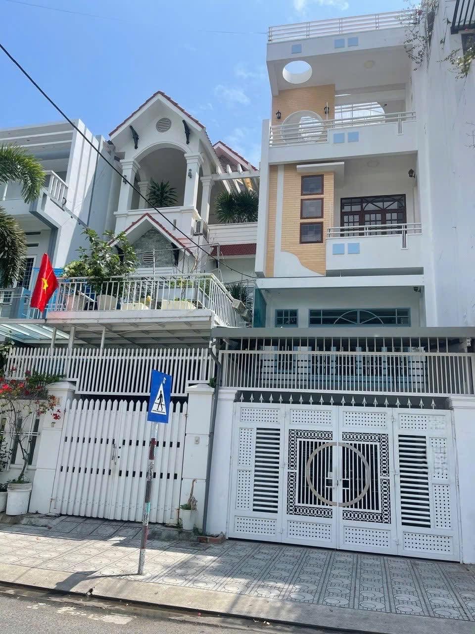NHÀ CHO THUÊ NGUYÊN CĂN MẶT TIỀN ĐƯỜNG LÊ ĐẠI HÀNH PHƯỜNG NHA TRANG.